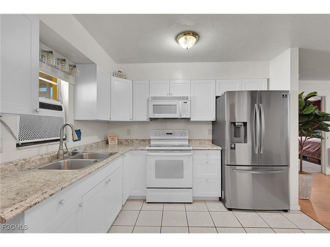 27101 Pine Avenue Bonita Springs FL 34135 2025012803 image3