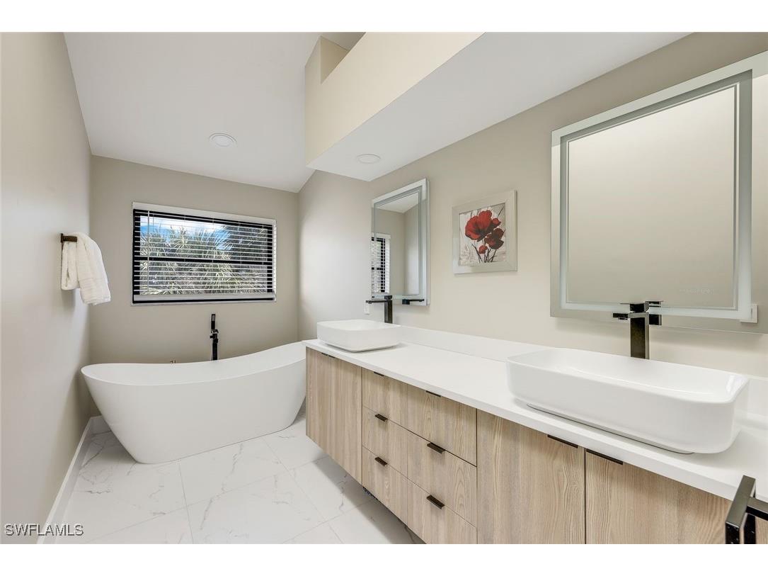 27106 Oakwood Lake Drive Bonita Springs FL 34134 226004354 image14