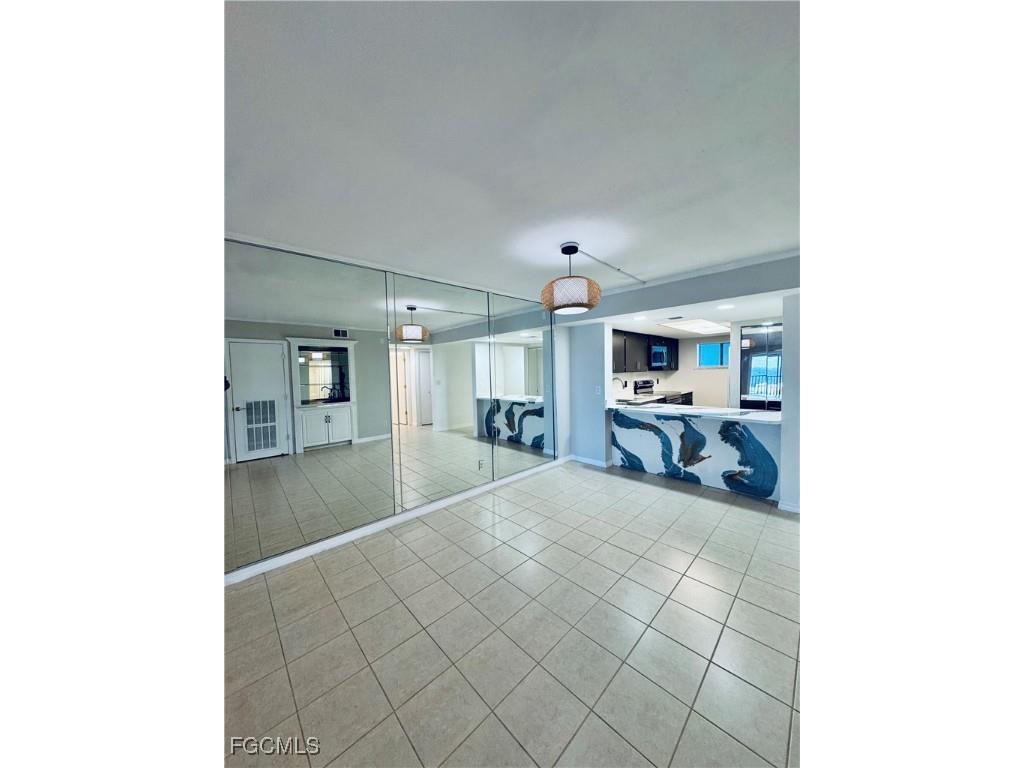 2711 1st Street #102 Fort Myers FL 33916 2025011604 image10