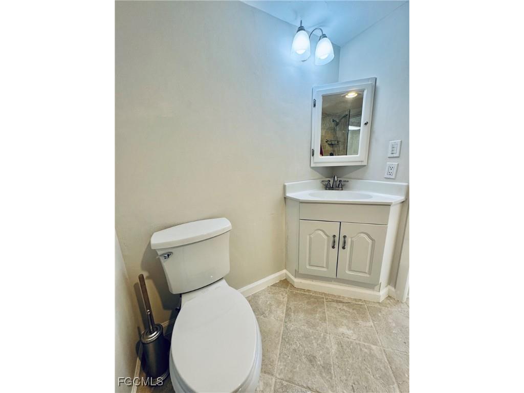 2711 1st Street #102 Fort Myers FL 33916 2025011604 image18