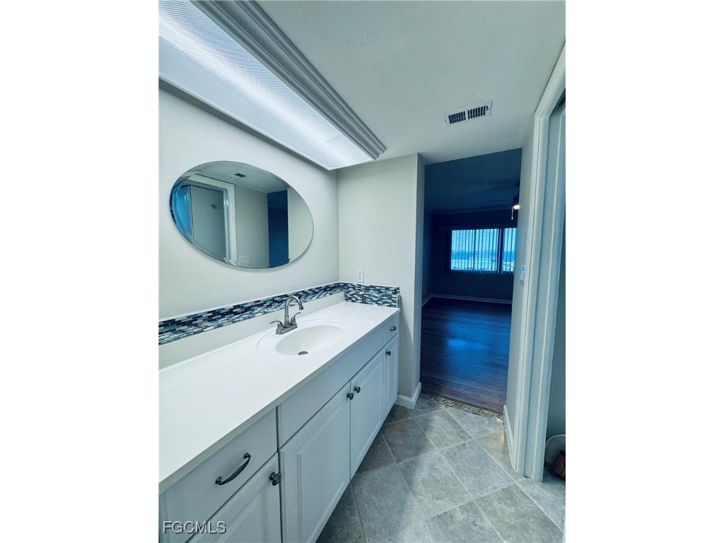 2711 1st Street #102 Fort Myers FL 33916 2025011604 image19