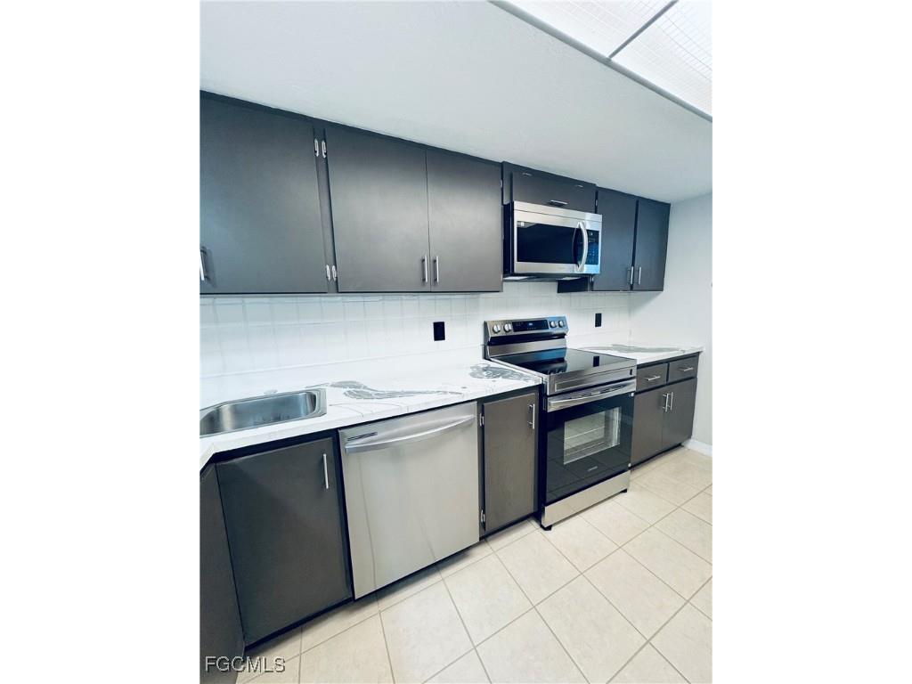 2711 1st Street #102 Fort Myers FL 33916 2025011604 image7