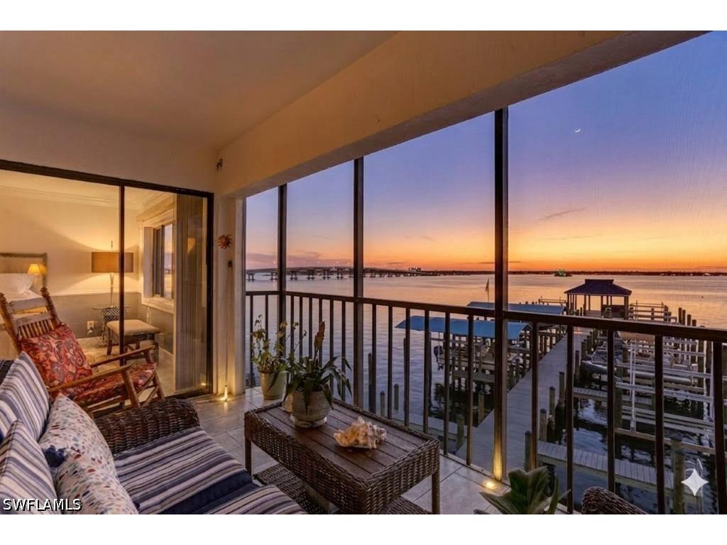2711 1st Street #402 Fort Myers FL 33916 226010875 image1