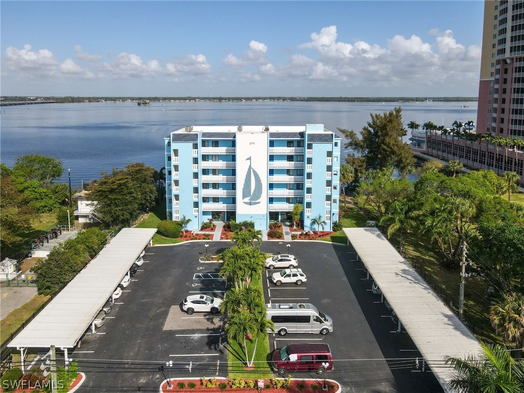 2711 1st Street #402 Fort Myers FL 33916 226010875 image3