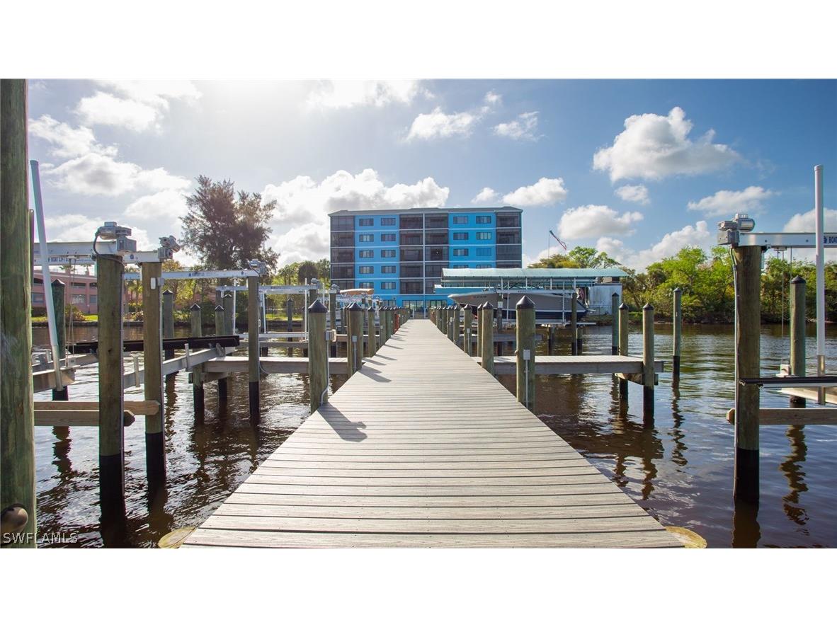 2711 1st Street #402 Fort Myers FL 33916 226010875 image8