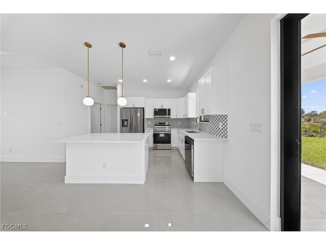 2711 39th Street W Lehigh Acres FL 33971 2026013867 image9