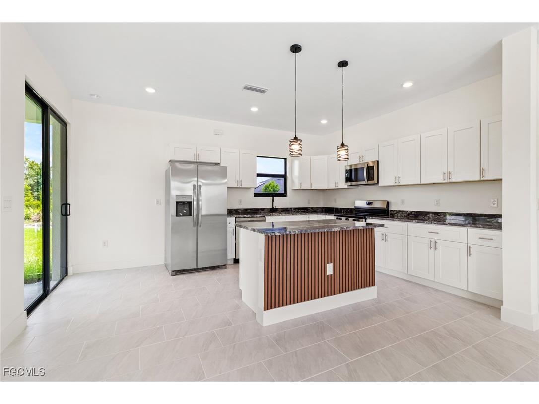 2711 50th Street W Lehigh Acres FL 33971 2025015710 image10