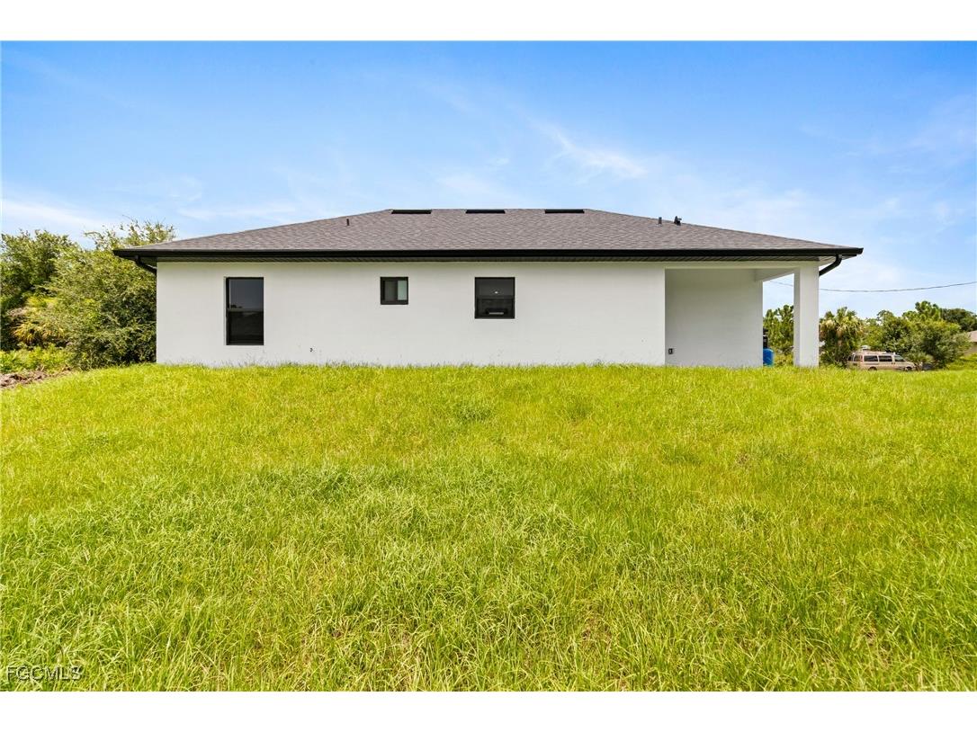 2711 50th Street W Lehigh Acres FL 33971 2025015710 image29