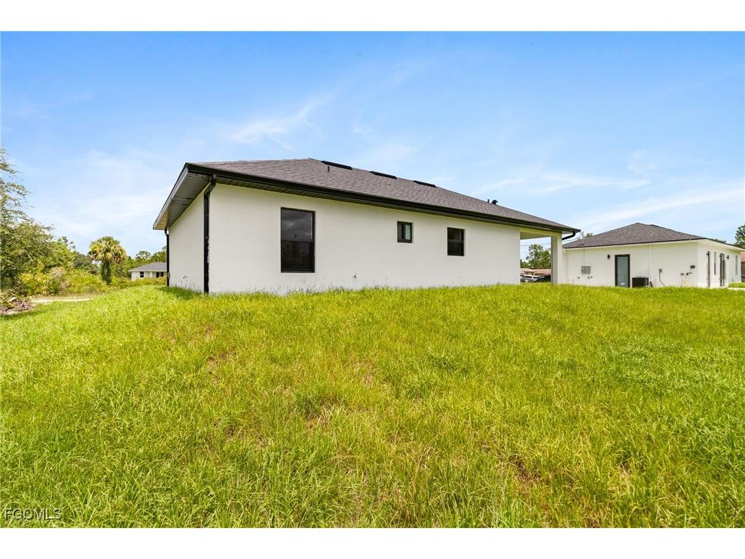 2711 50th Street W Lehigh Acres FL 33971 2025015710 image31
