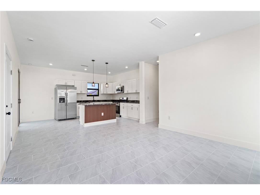 2711 50th Street W Lehigh Acres FL 33971 2025015710 image9