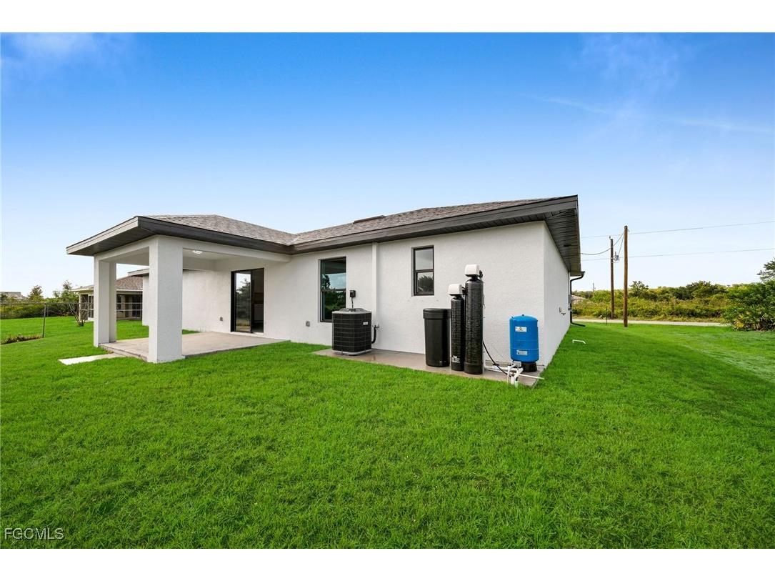 2711 67th Street W Lehigh Acres FL 33971 2025015026 image16