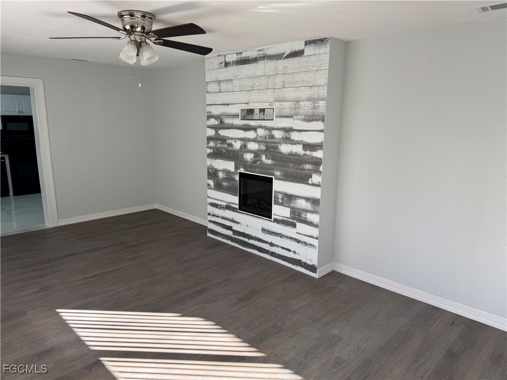 2711 Elmwood Street Fort Myers FL 33901 2026003045 image15