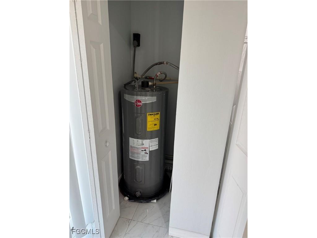 2711 Elmwood Street Fort Myers FL 33901 2026003045 image26