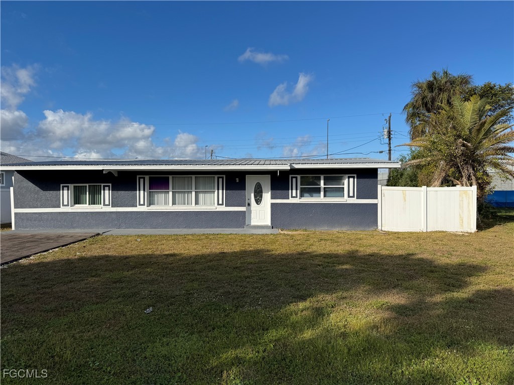 2711 Elmwood Street Fort Myers FL 33901 2026003045 image3