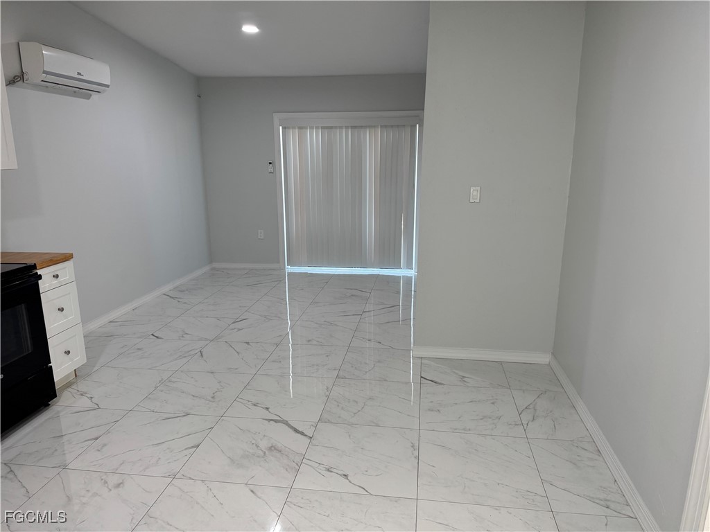 2711 Elmwood Street Fort Myers FL 33901 2026003045 image5