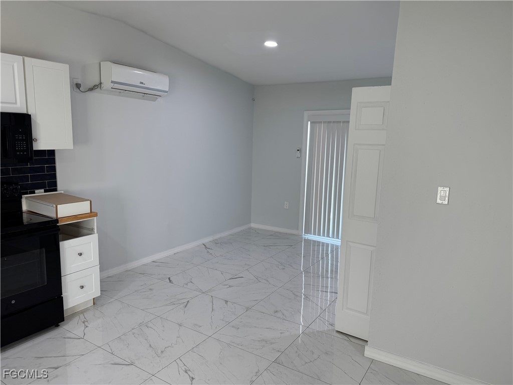 2711 Elmwood Street Fort Myers FL 33901 2026003045 image6