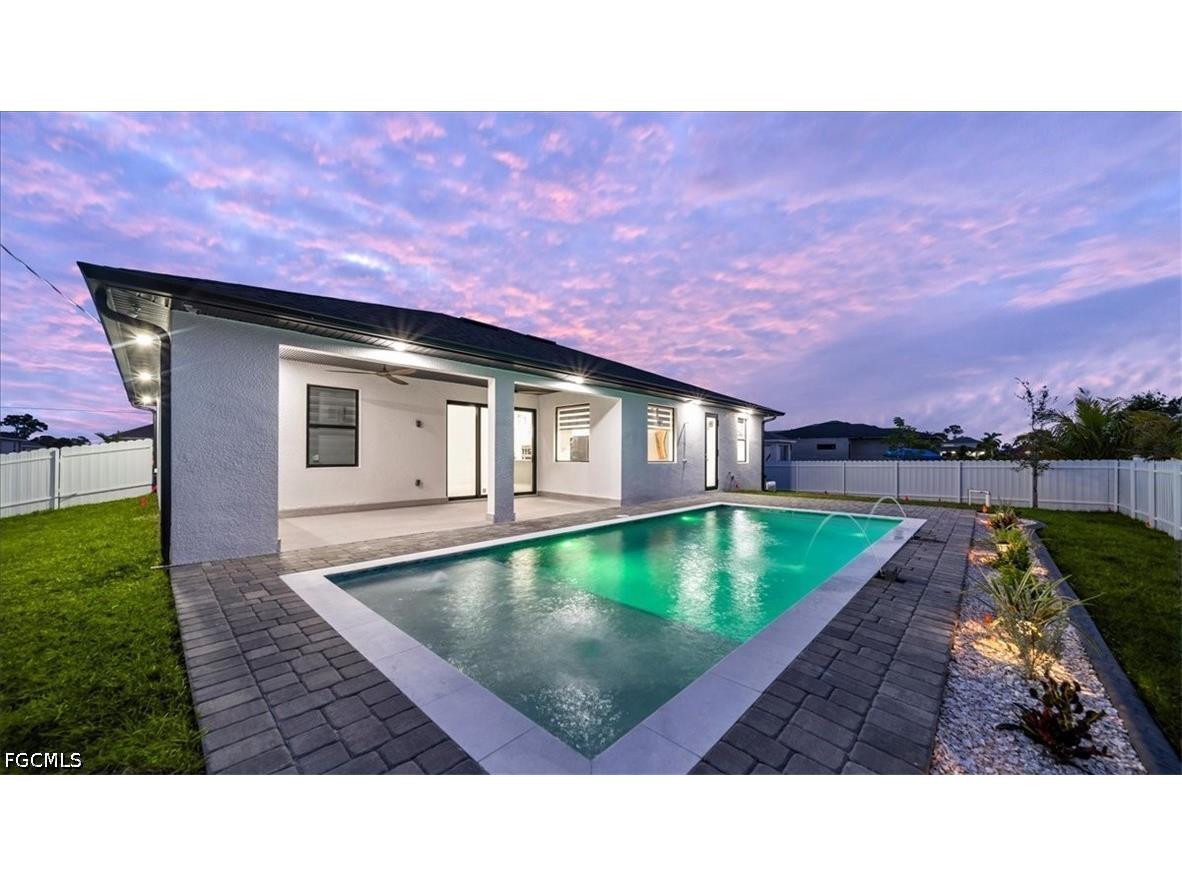 2711 Van Buren Parkway Cape Coral FL 33993 2026025432 image11