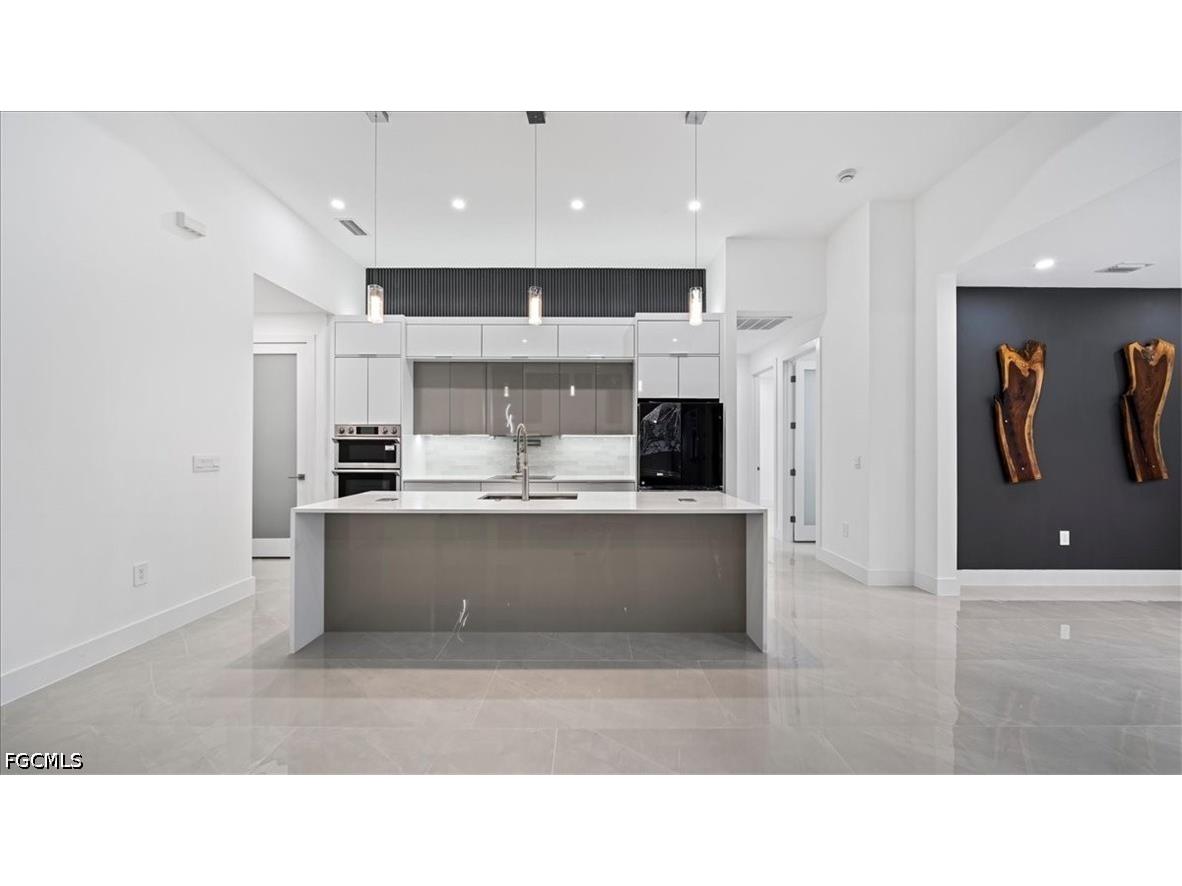 2711 Van Buren Parkway Cape Coral FL 33993 2026025432 image17
