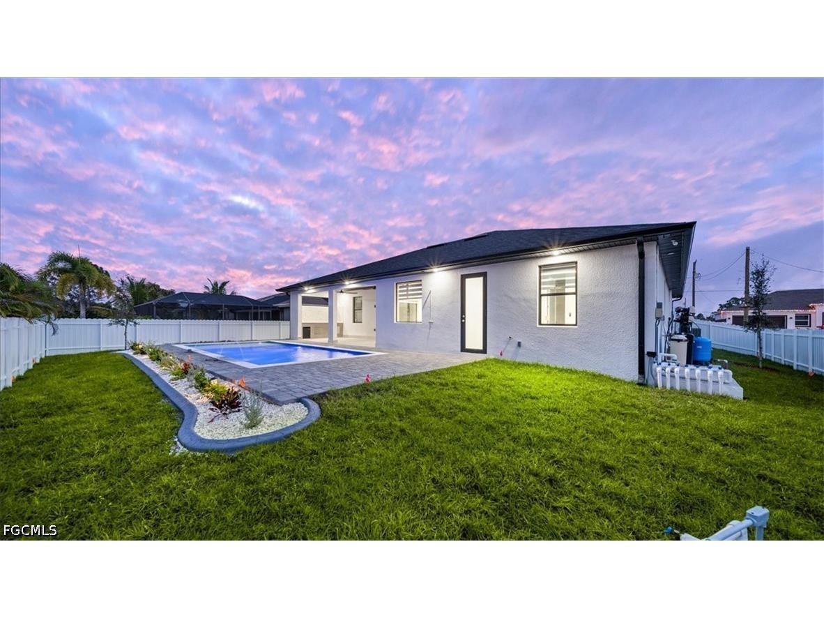 2711 Van Buren Parkway Cape Coral FL 33993 2026025432 image9