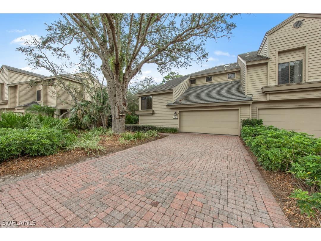 27111 Oakwood Lake Drive Bonita Springs FL 34134 222084105 image1