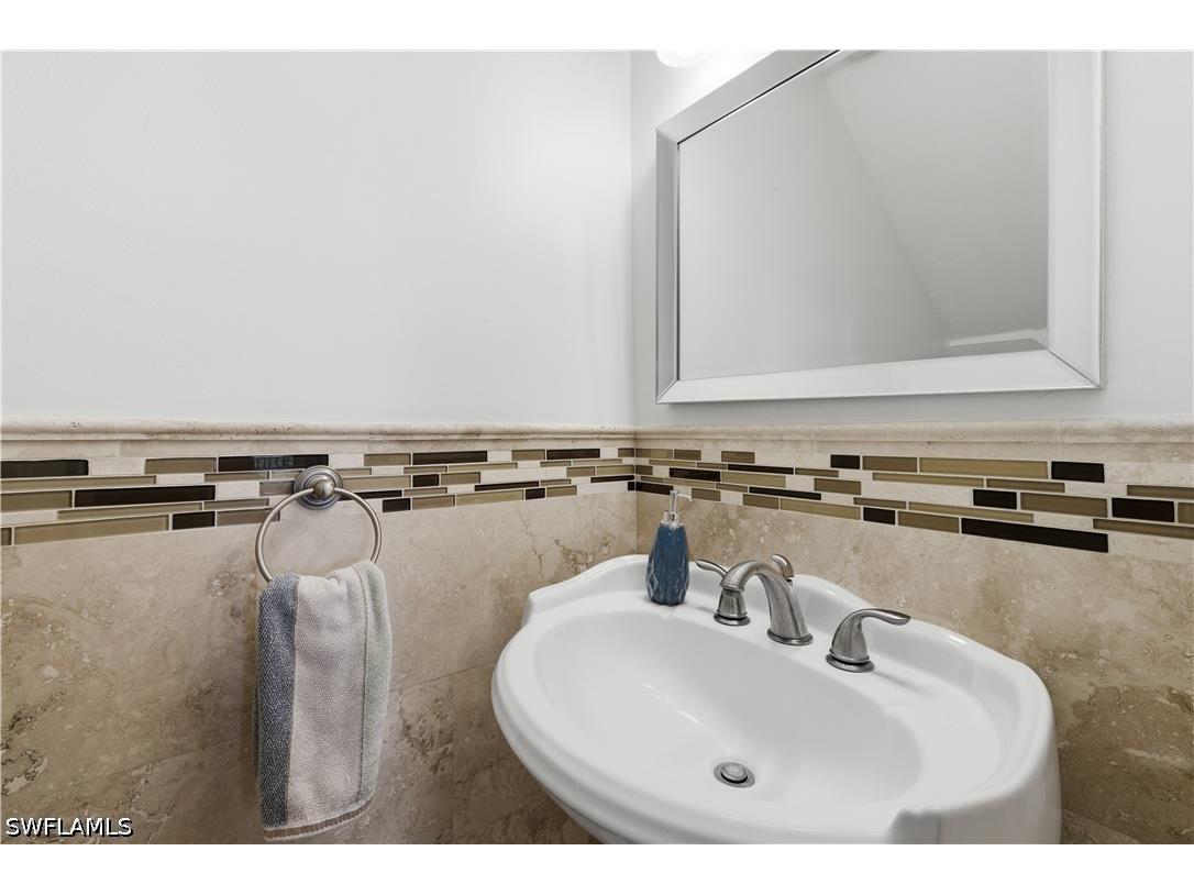 27119 Oakwood Lake Drive Bonita Springs FL 34134 226018054 image13