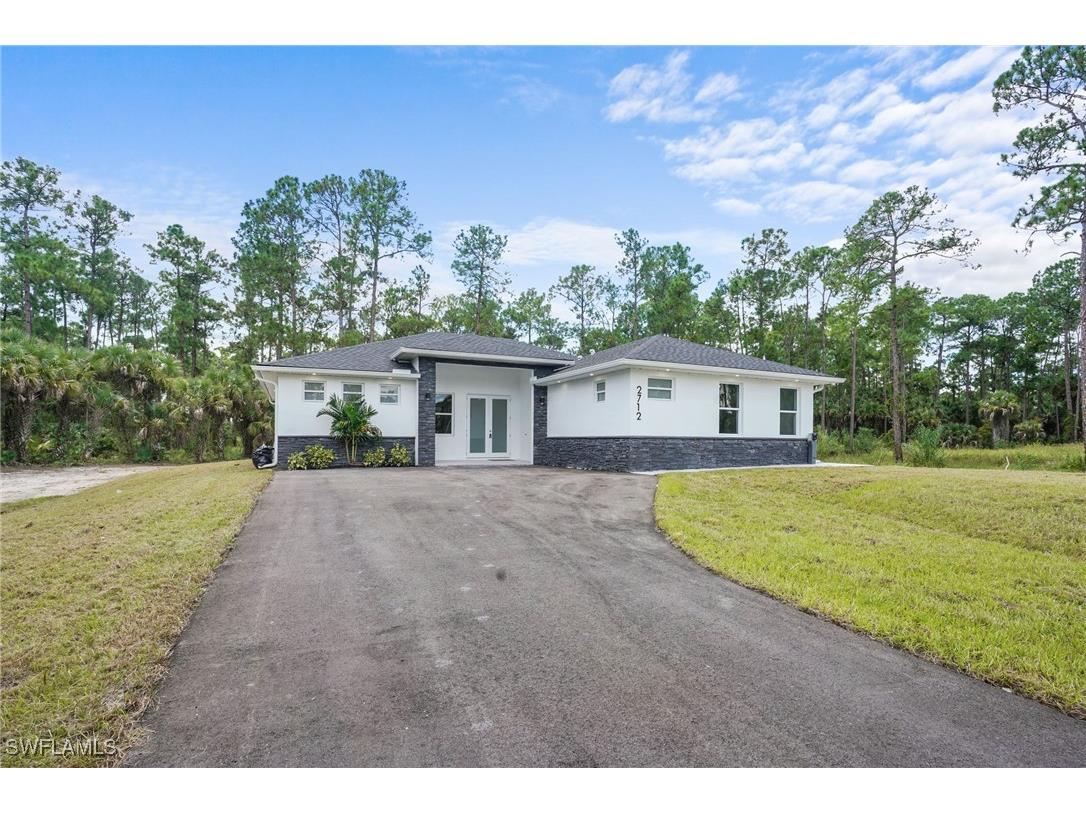 2712 40th Avenue SE Naples FL 34117 225065110 image1