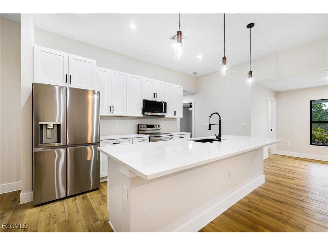 2712 40th Street W Lehigh Acres FL 33971 2025014947 image10