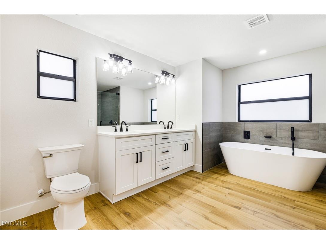 2712 40th Street W Lehigh Acres FL 33971 2025014947 image20