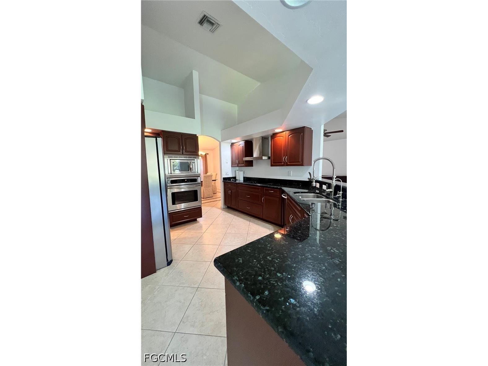 2712 5th Street W Lehigh Acres FL 33971 2026027771 image6
