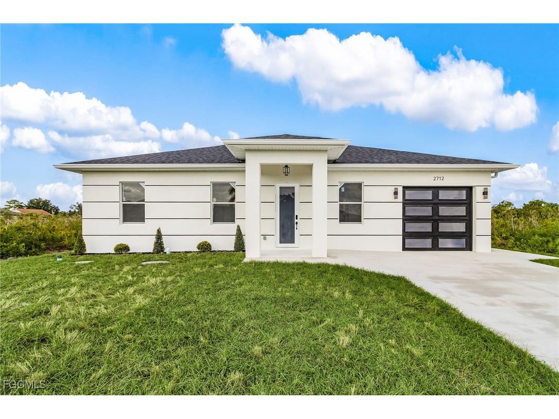 2712 64th Street W Lehigh Acres FL 33971 2025019149 image1