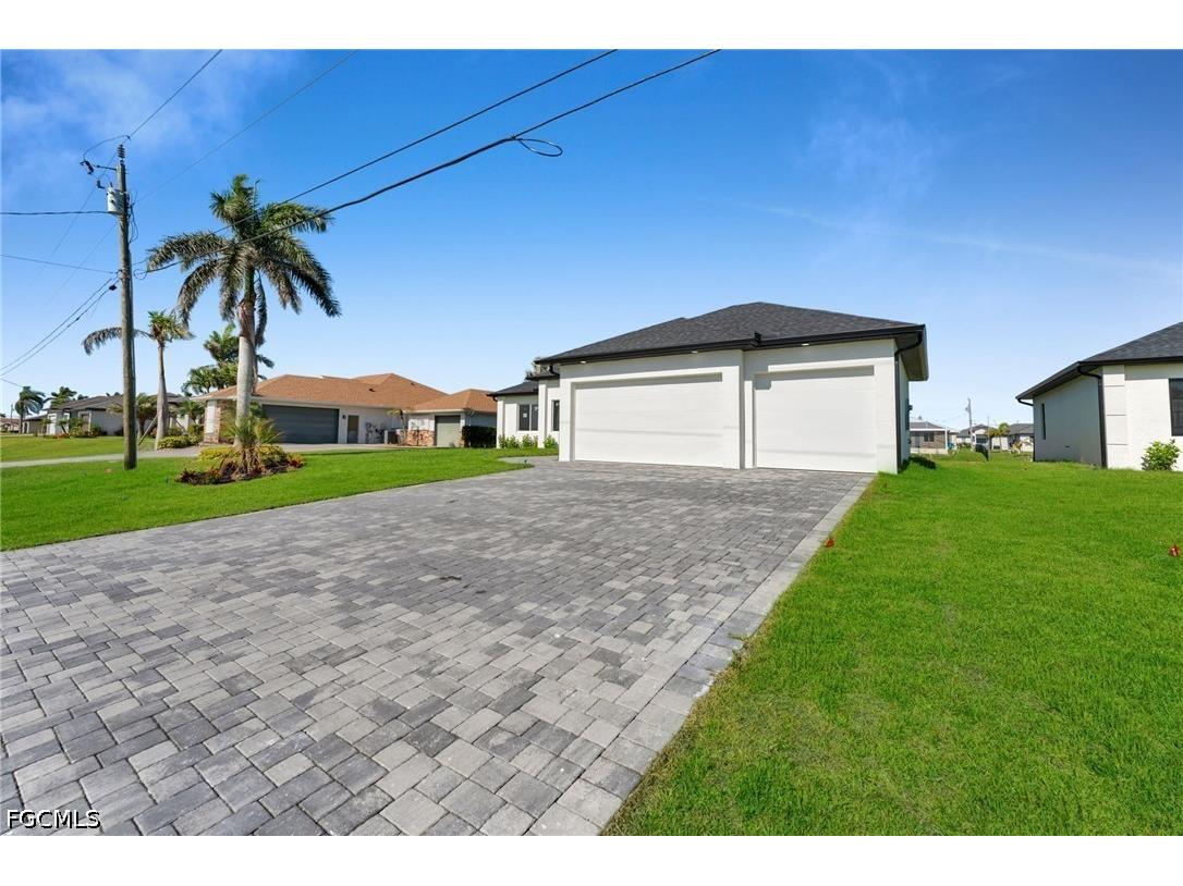 2712 NW 41st Avenue Cape Coral FL 33993 2026025610 image2