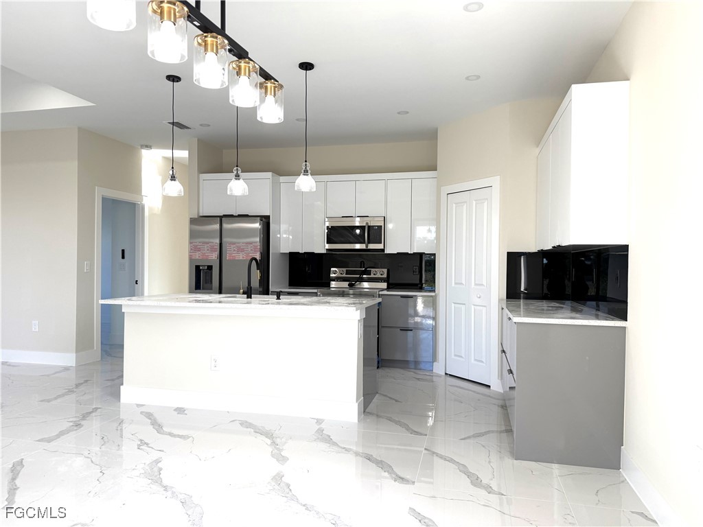 2713 25th Street SW Lehigh Acres FL 33976 2026000603 image8