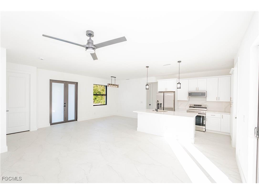 2713 8th Street W Lehigh Acres FL 33971 2026006154 image5