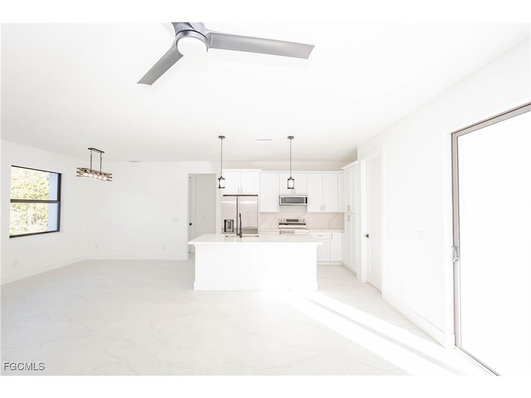 2713 8th Street W Lehigh Acres FL 33971 2026006154 image6