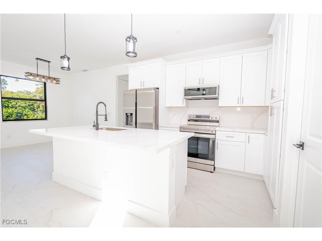 2713 8th Street W Lehigh Acres FL 33971 2026006154 image7