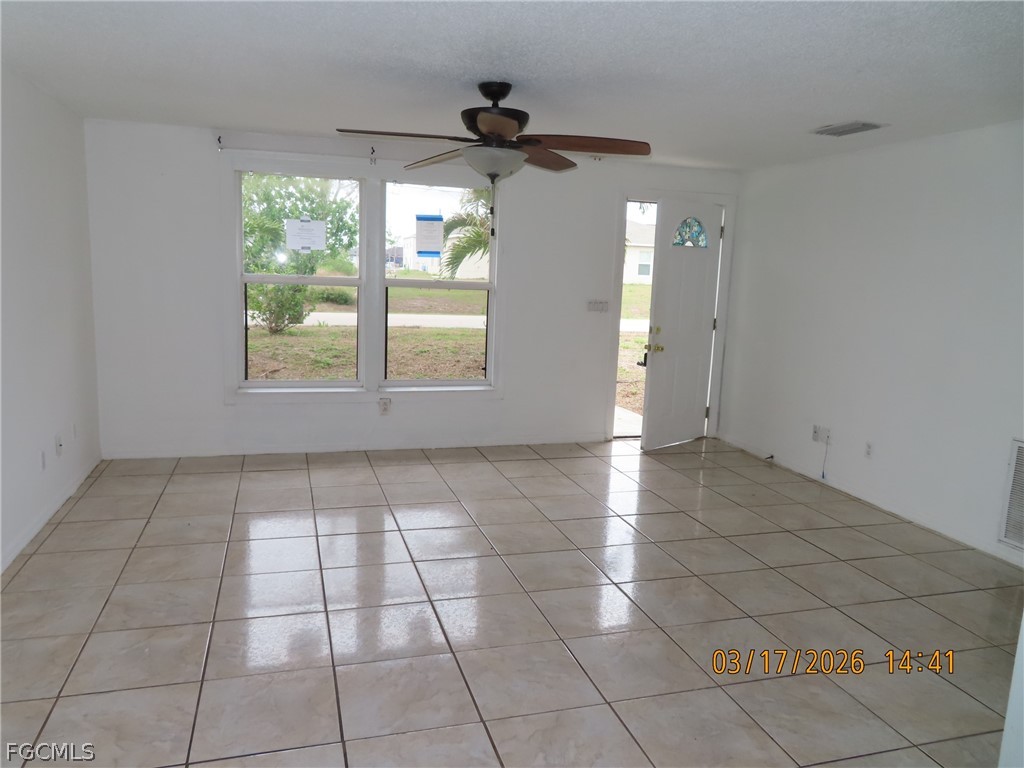 2713 NE 1st Place Cape Coral FL 33909 2026013159 image4