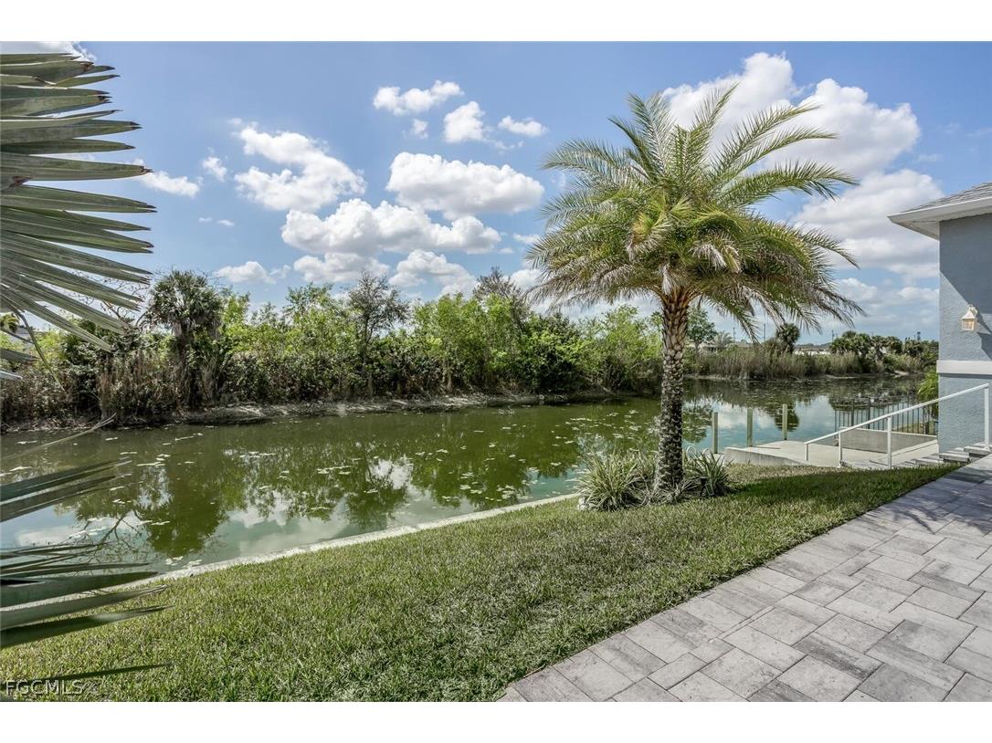 2714 NE 20th Court Cape Coral FL 33909 2026012321 image5