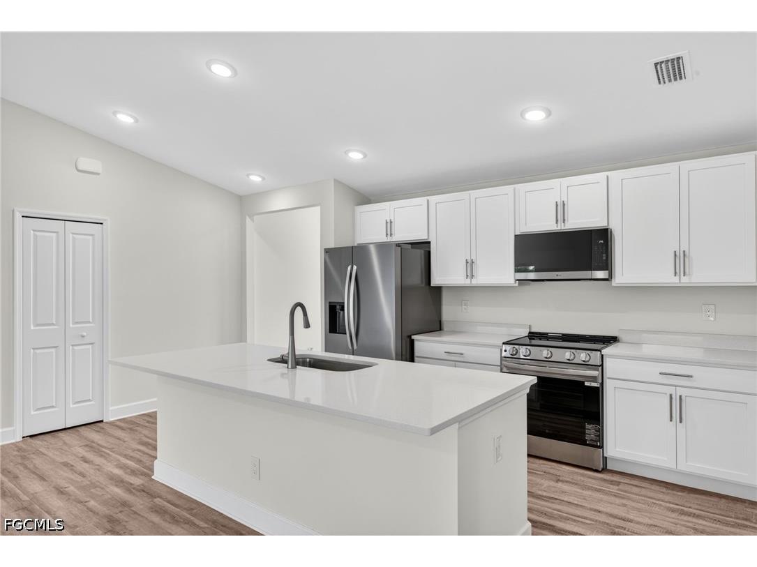 2714 NW 3rd Place Cape Coral FL 33993 2026025237 image3