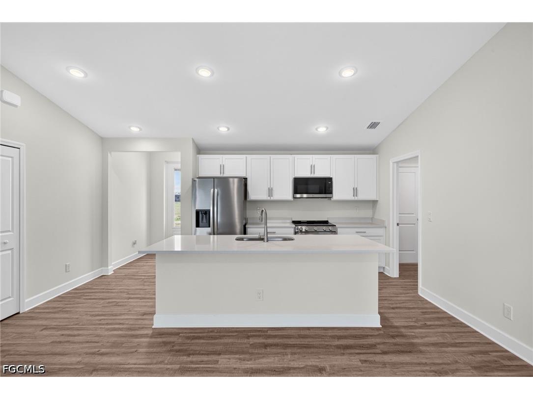 2714 NW 3rd Place Cape Coral FL 33993 2026025237 image4