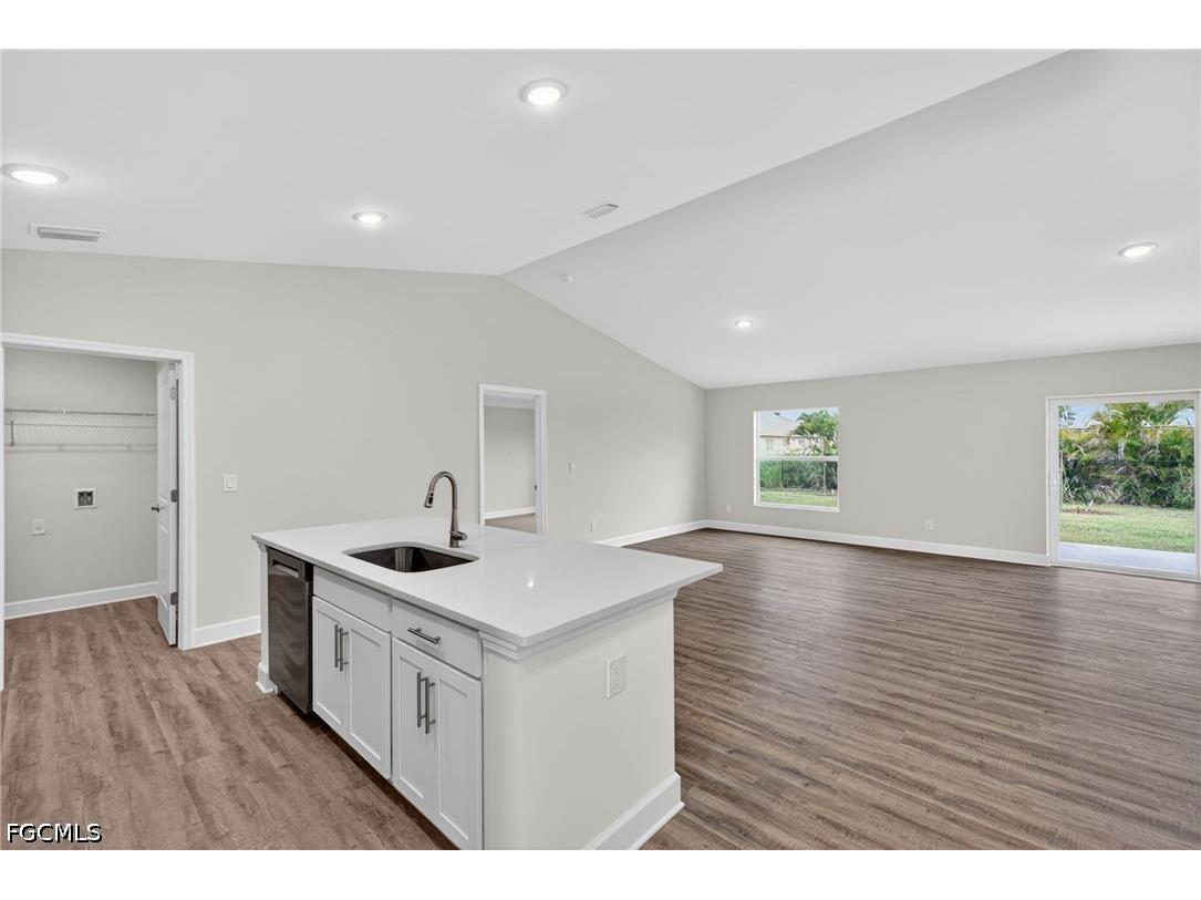 2714 NW 3rd Place Cape Coral FL 33993 2026025237 image7