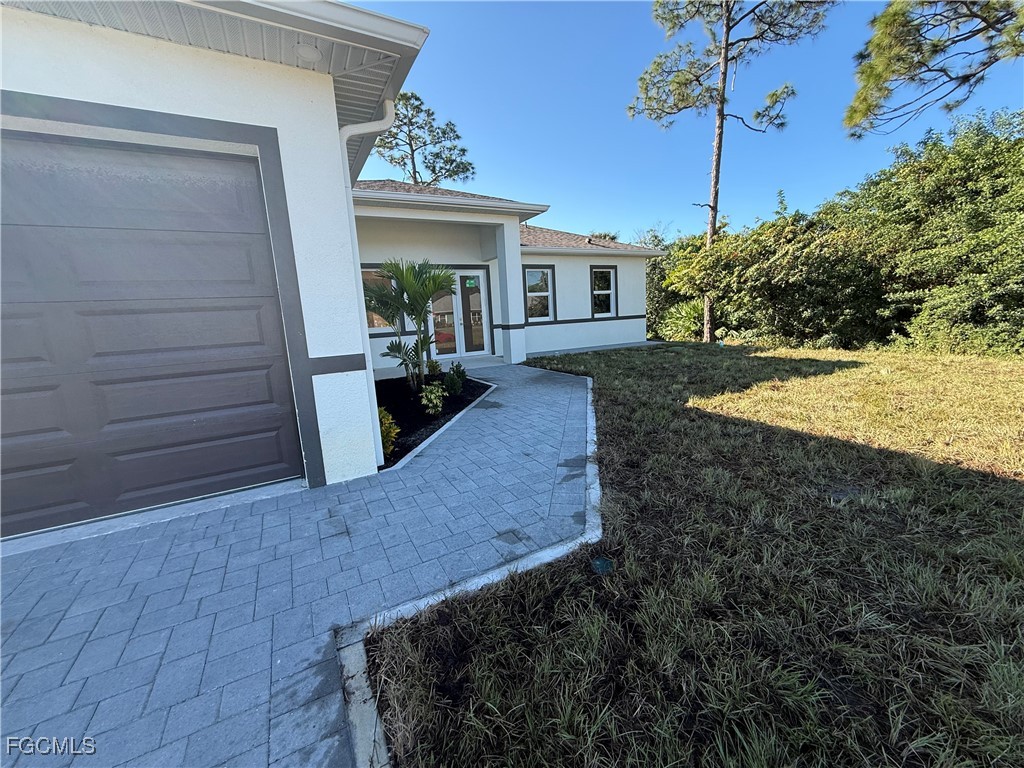 2715 10th Street W Lehigh Acres FL 33971 2025019319 image3