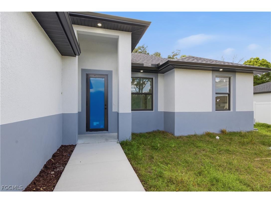 2715 28th Street W Lehigh Acres FL 33971 2026009320 image3