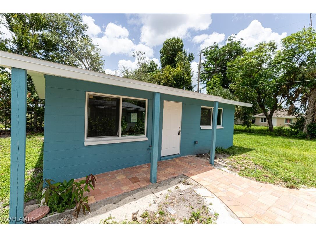 2715 Market Street Fort Myers FL 33916 224058722 image12