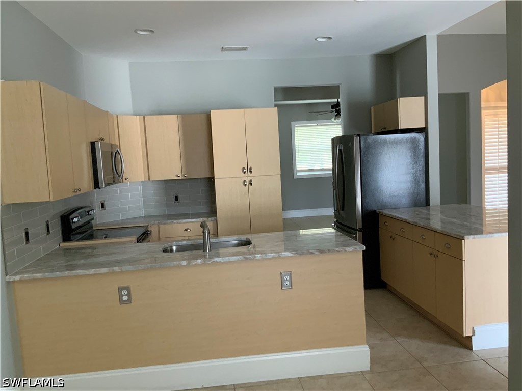 2715 SW 2nd Place Cape Coral FL 33914 226025018 image11
