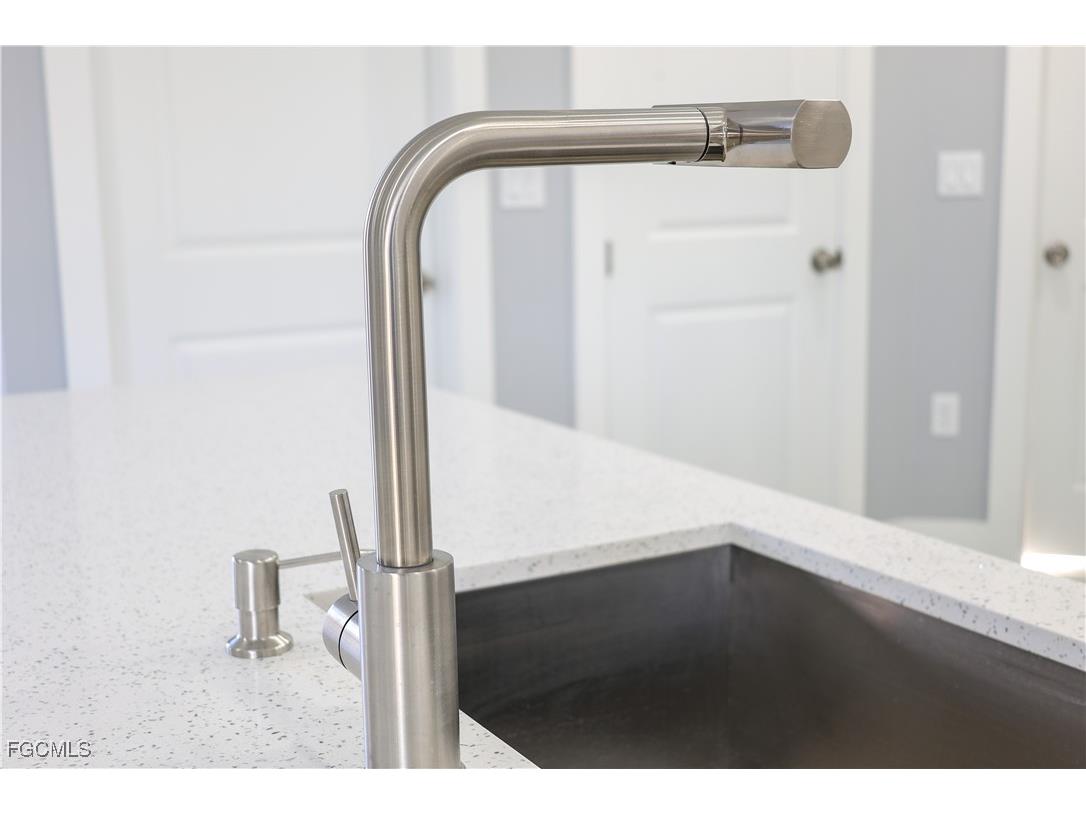 2716 2nd Street SW Lehigh Acres FL 33976 2025026135 image10