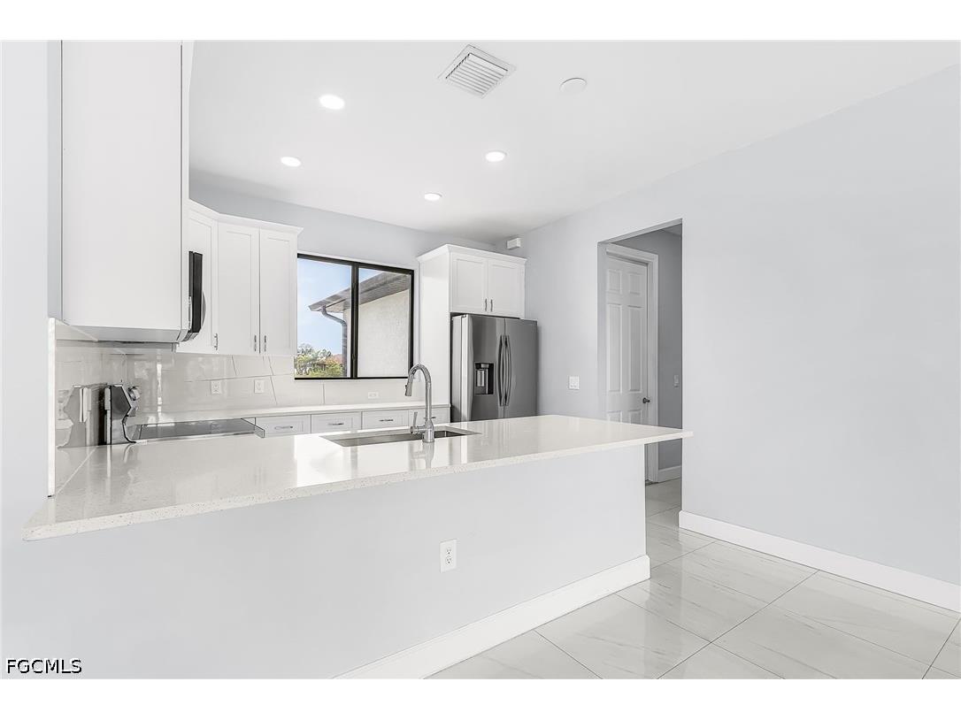 2716 Diplomat Parkway W Cape Coral FL 33993 2026025563 image11
