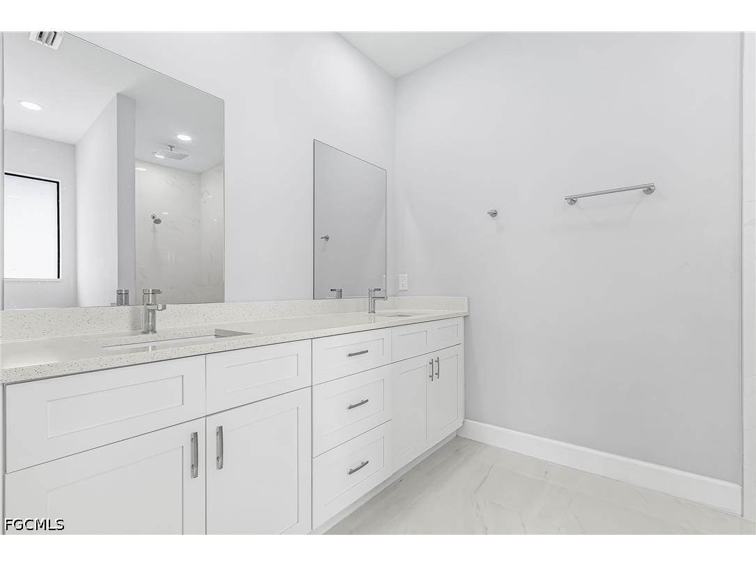 2716 Diplomat Parkway W Cape Coral FL 33993 2026025563 image17