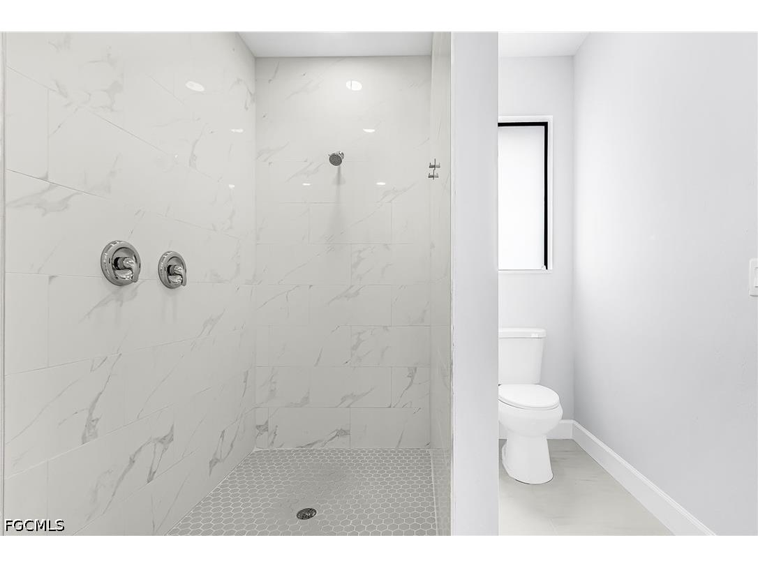 2716 Diplomat Parkway W Cape Coral FL 33993 2026025563 image18