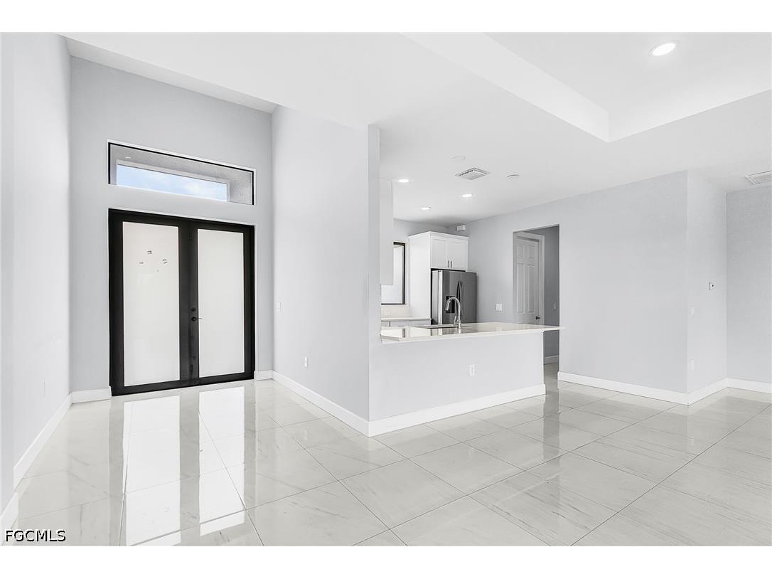 2716 Diplomat Parkway W Cape Coral FL 33993 2026025563 image5