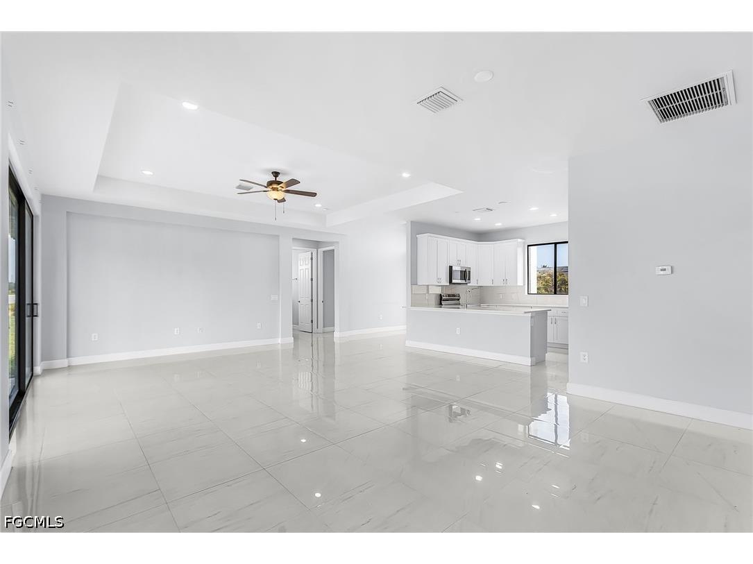 2716 Diplomat Parkway W Cape Coral FL 33993 2026025563 image8